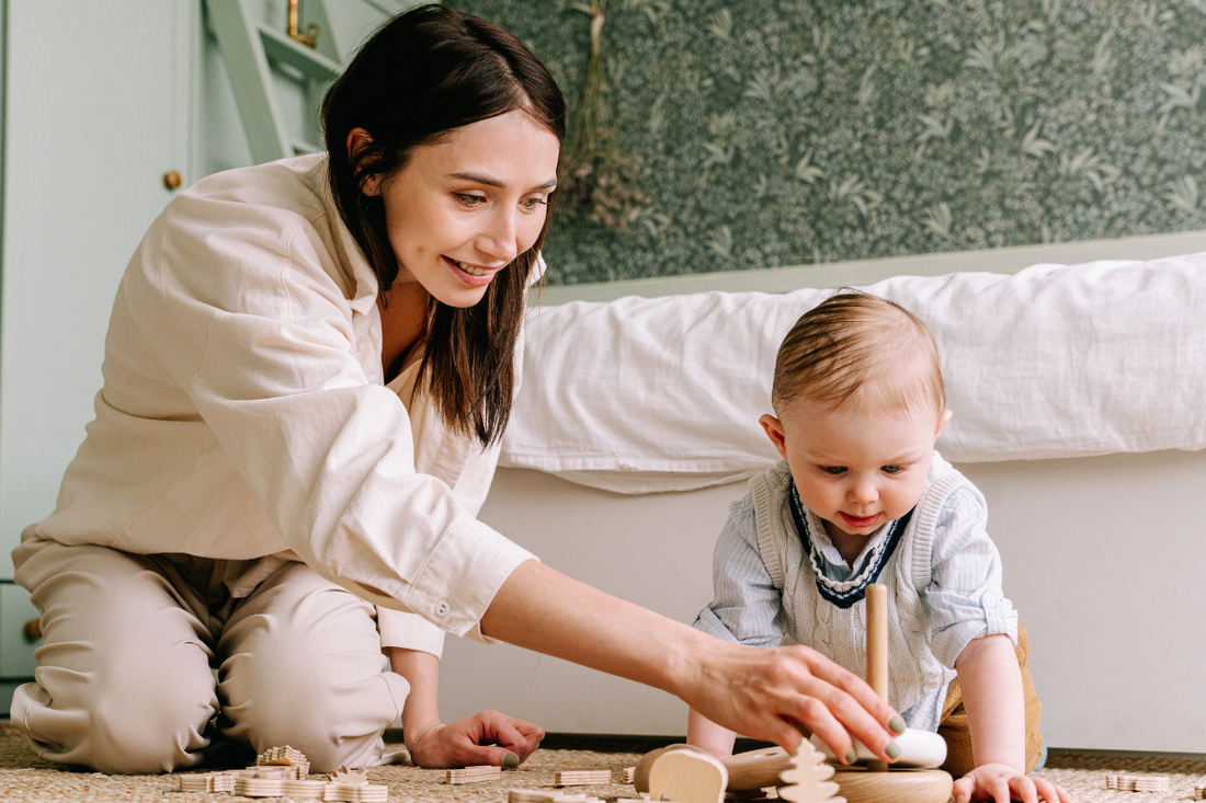 Между движението и ума: Как Lalaplay играчките помагат на бебета между 6 и 12 месеца да откриват света